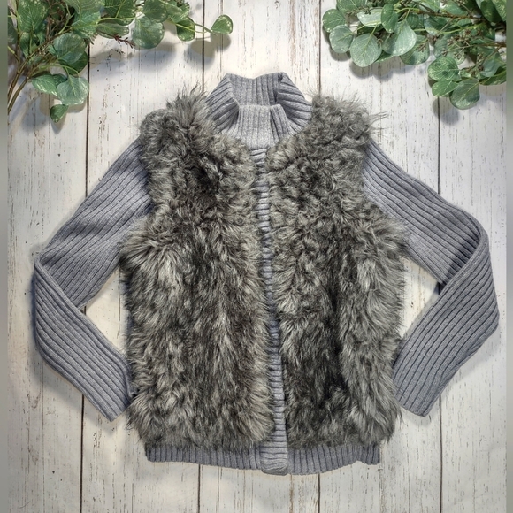 MICHAEL Michael Kors Jackets & Blazers - MICHAEL Michael Kors Gray Faux Fur Layer Rib Knit Sweater Jacket